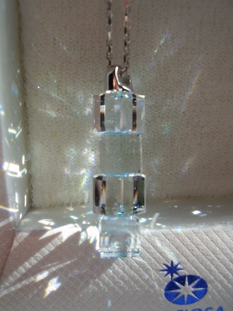 Bleikristall Anhänger "Lilien" mit 925er Silber Kette von Preciosa